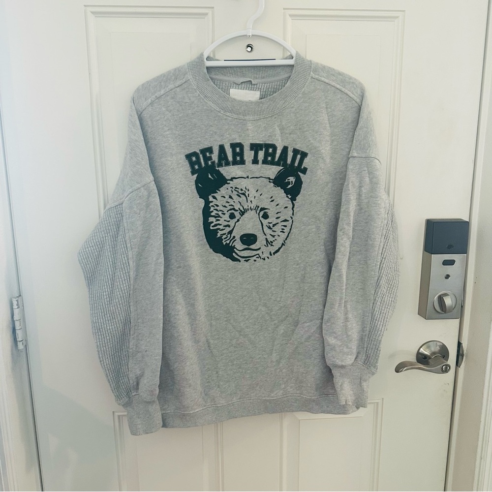 Aerie Sweater XS | Gray Oversized Bear Trail Graphic Pullover